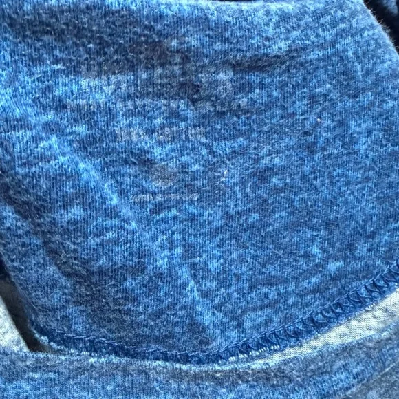 Hollister Men's Heather Blue Tee - Picture 3 of 3